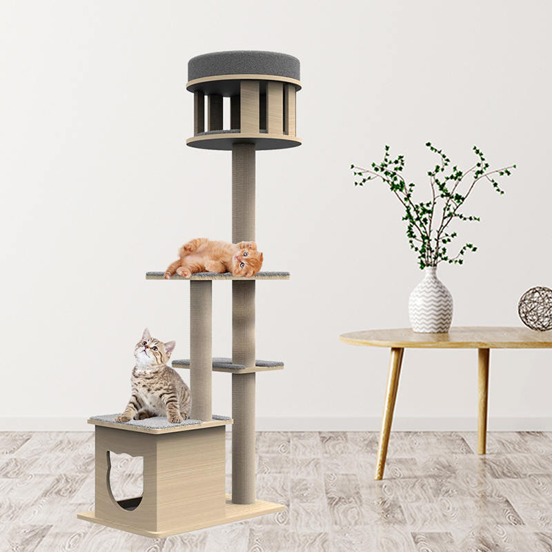 Binnenhouttoren met klimmende zuskrabpalen katboom Binnenhouttoren met klimmende zuskrabpalen katboom